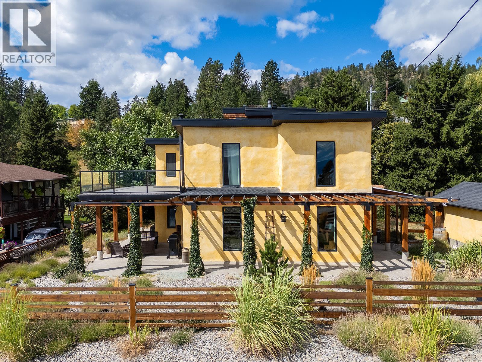 6226 Sanderson Avenue, Peachland