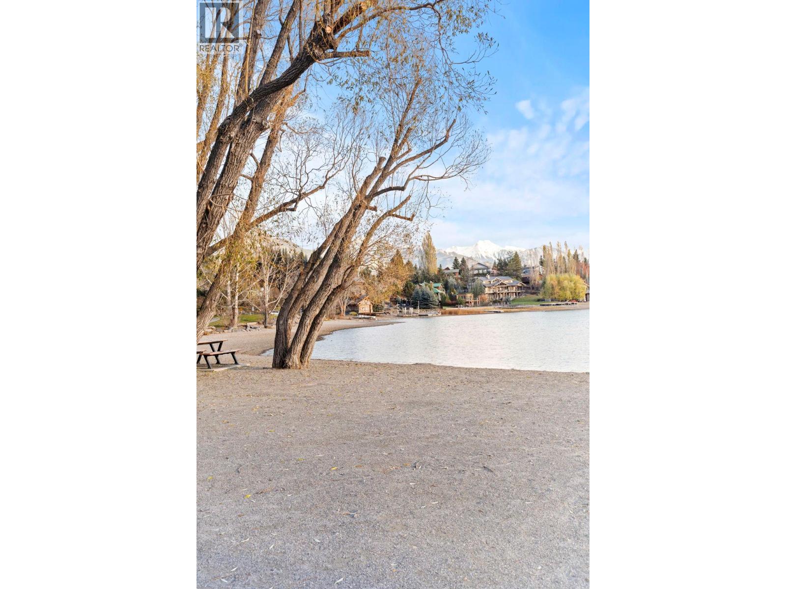 1 Stoddart Estates Drive, Windermere