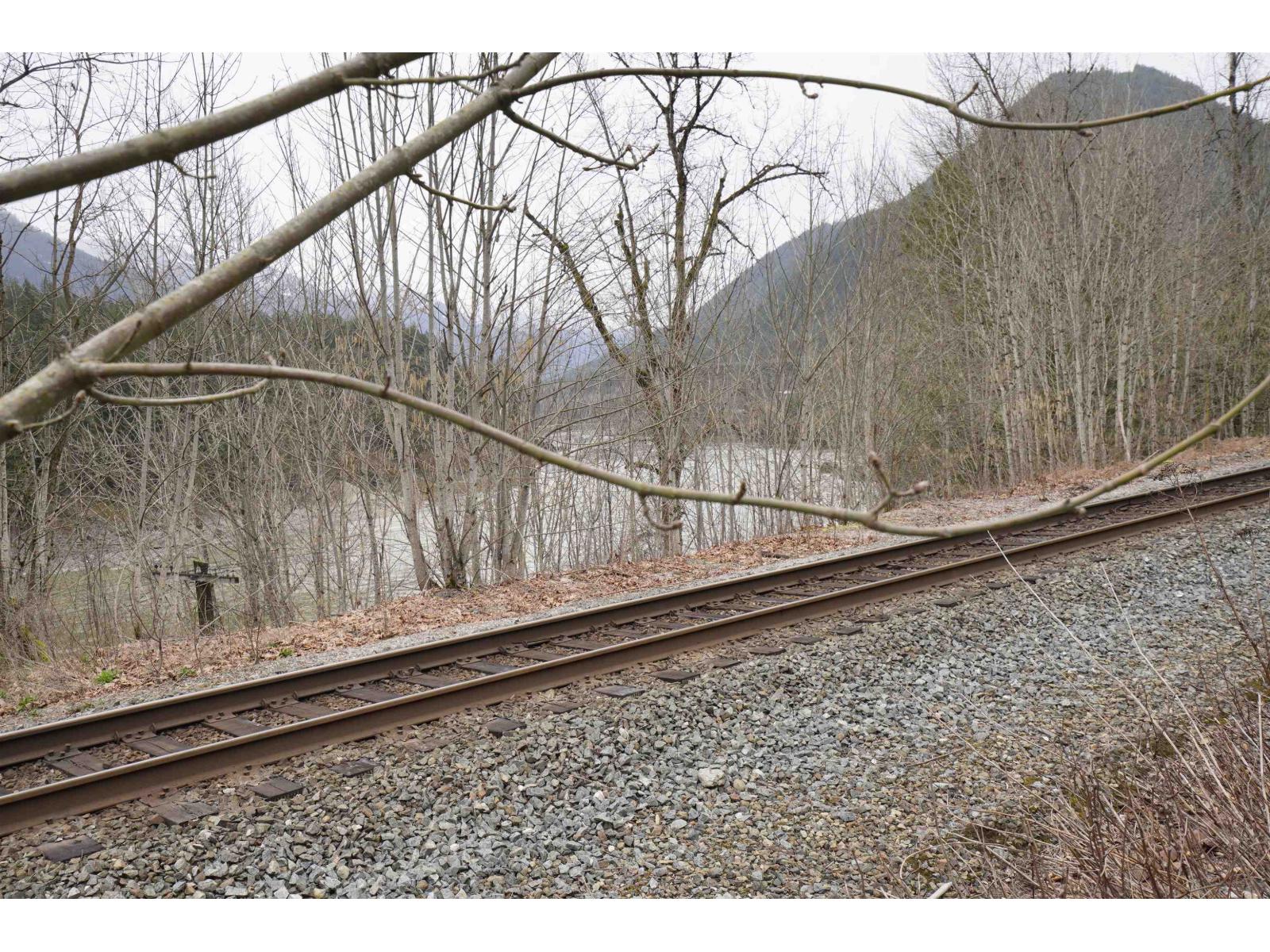 23 30860 TRANS CANADA HIGHWAY, Yale 