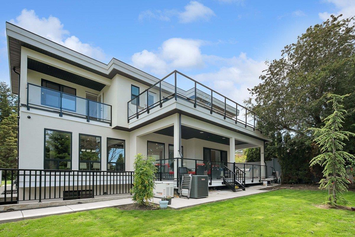 15671 ROPER AVENUE, White Rock