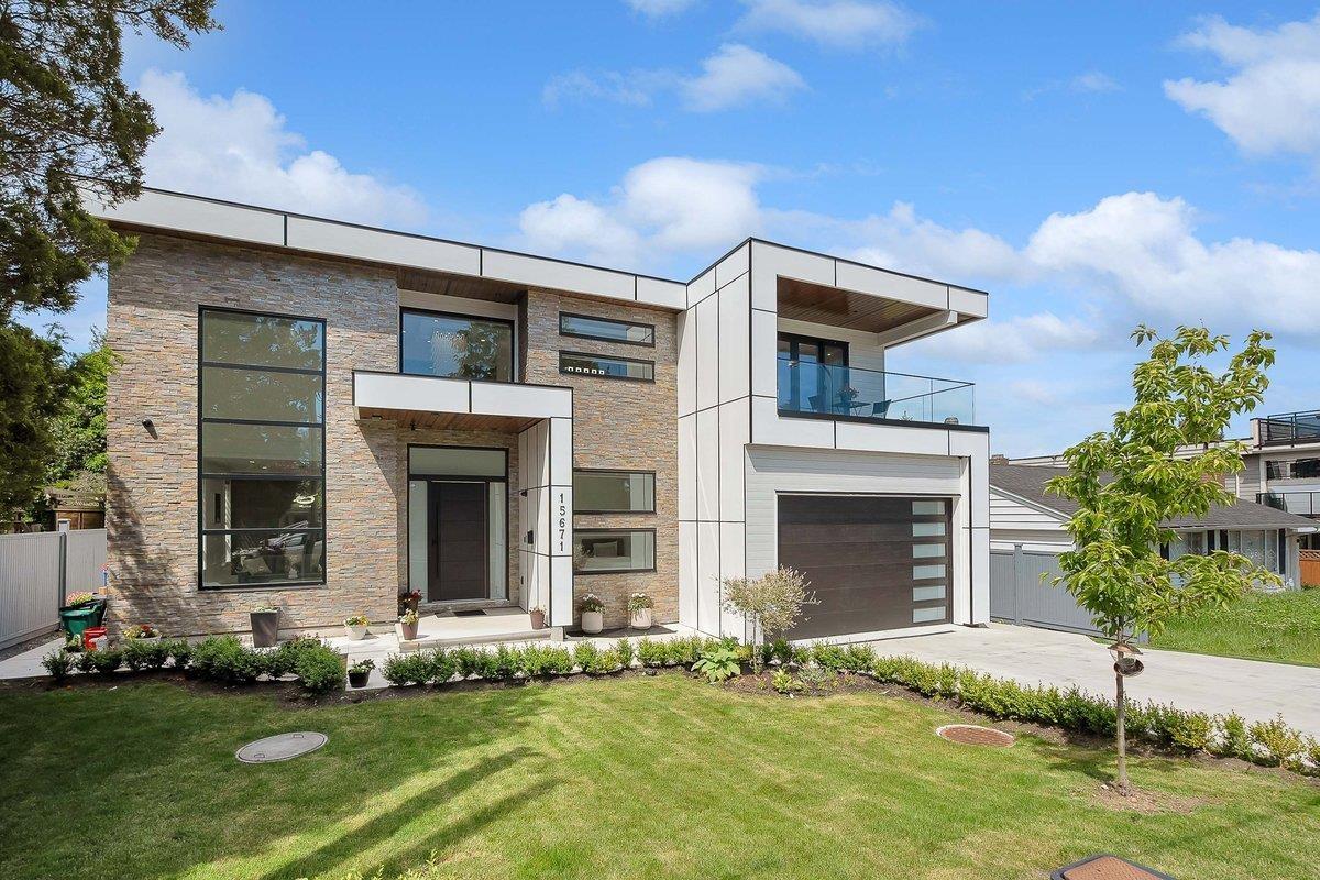 15671 ROPER AVENUE, White Rock