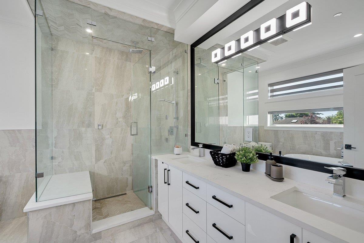 15671 ROPER AVENUE, White Rock