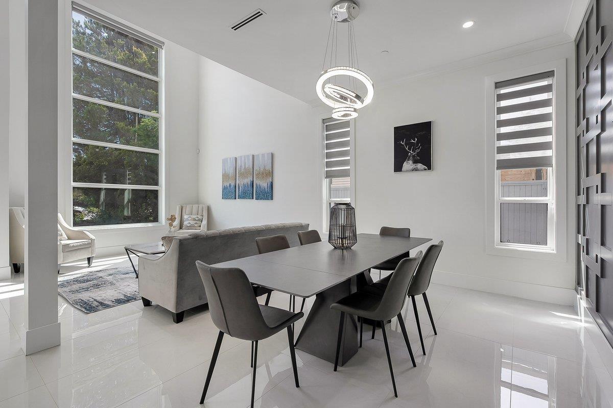 15671 ROPER AVENUE, White Rock