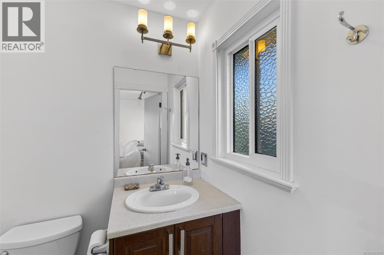 6796 Beaton Rd, Sooke