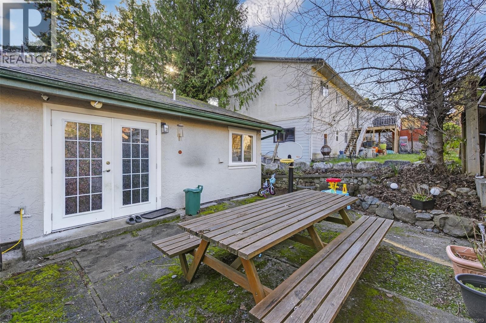6796 Beaton Rd, Sooke