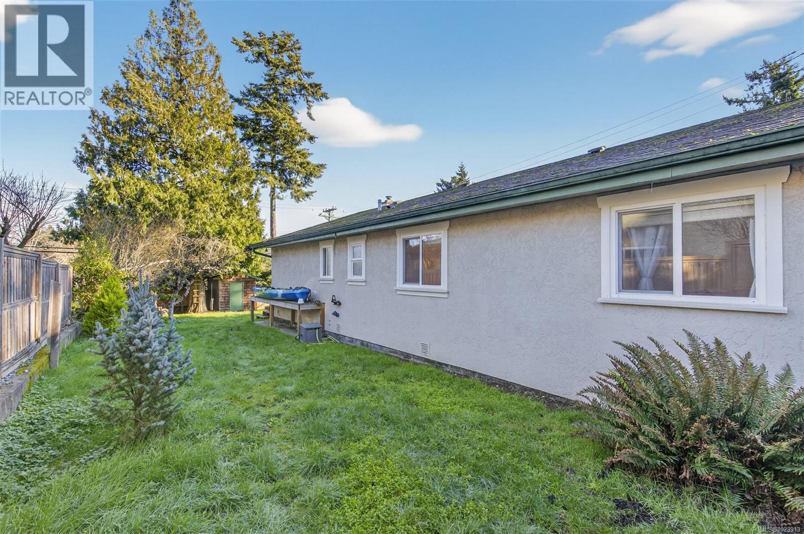 6796 Beaton Rd, Sooke