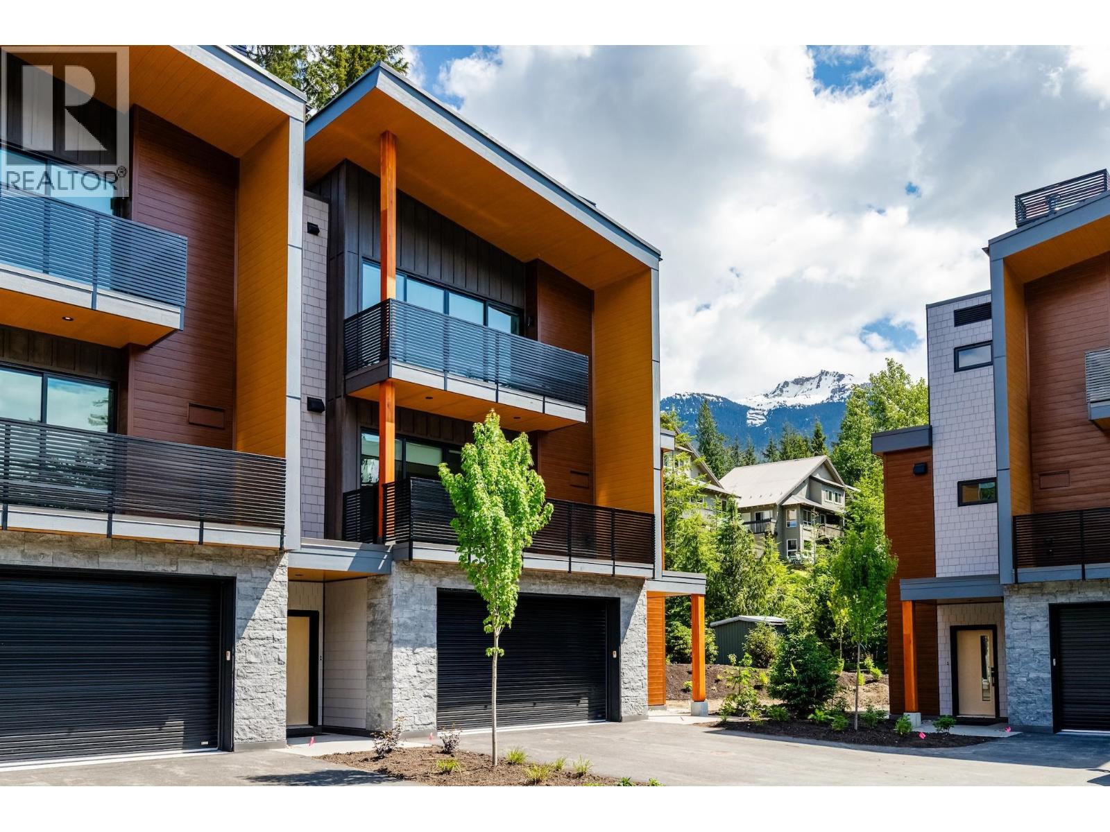 18 2077 GARIBALDI WAY, Whistler