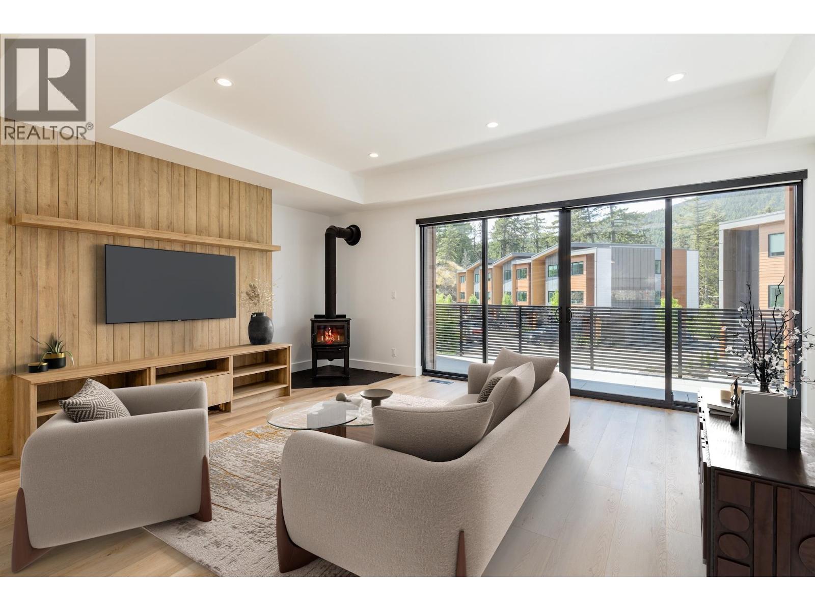 18 2077 GARIBALDI WAY, Whistler