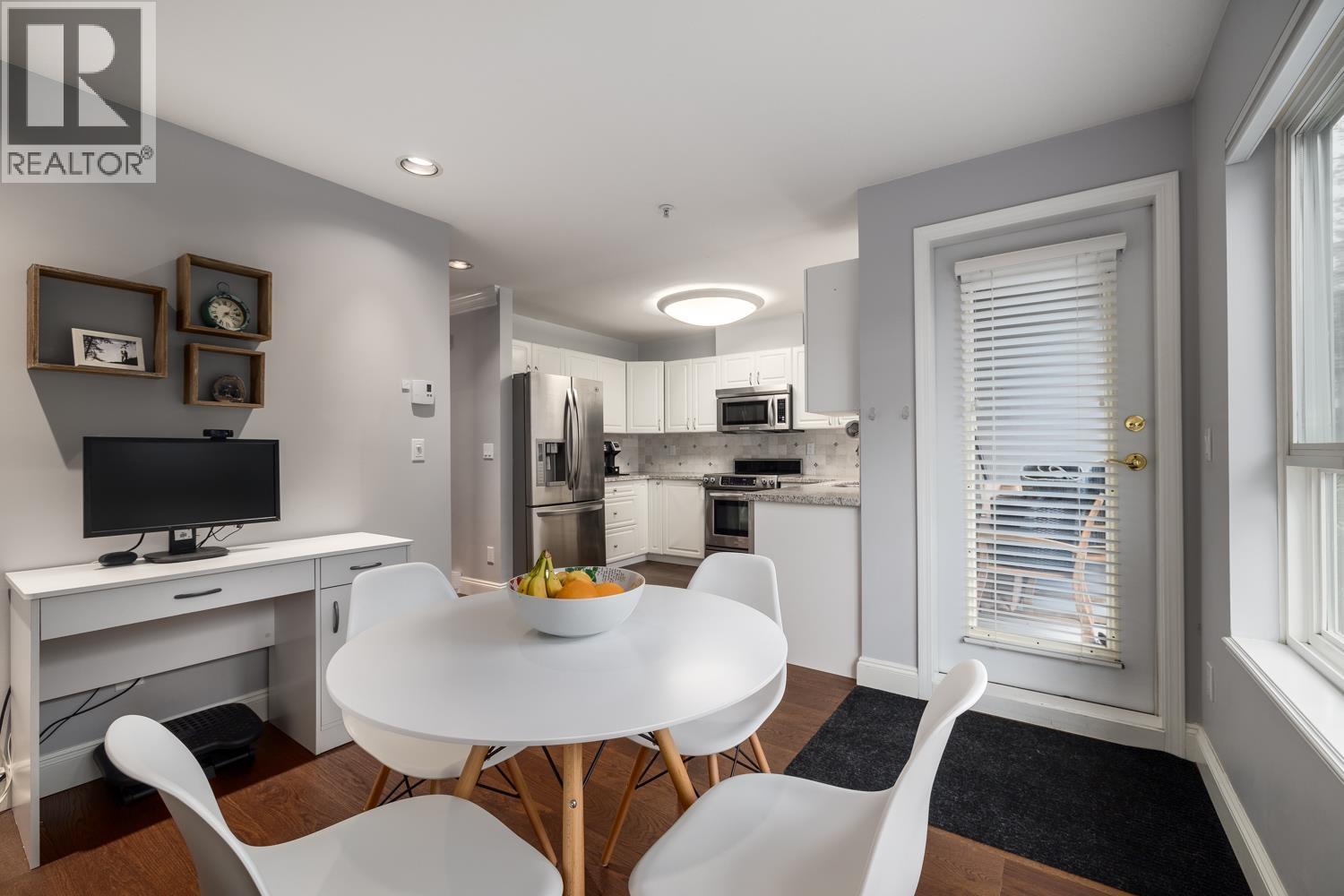 6 258 W 14TH STREET, North Vancouver