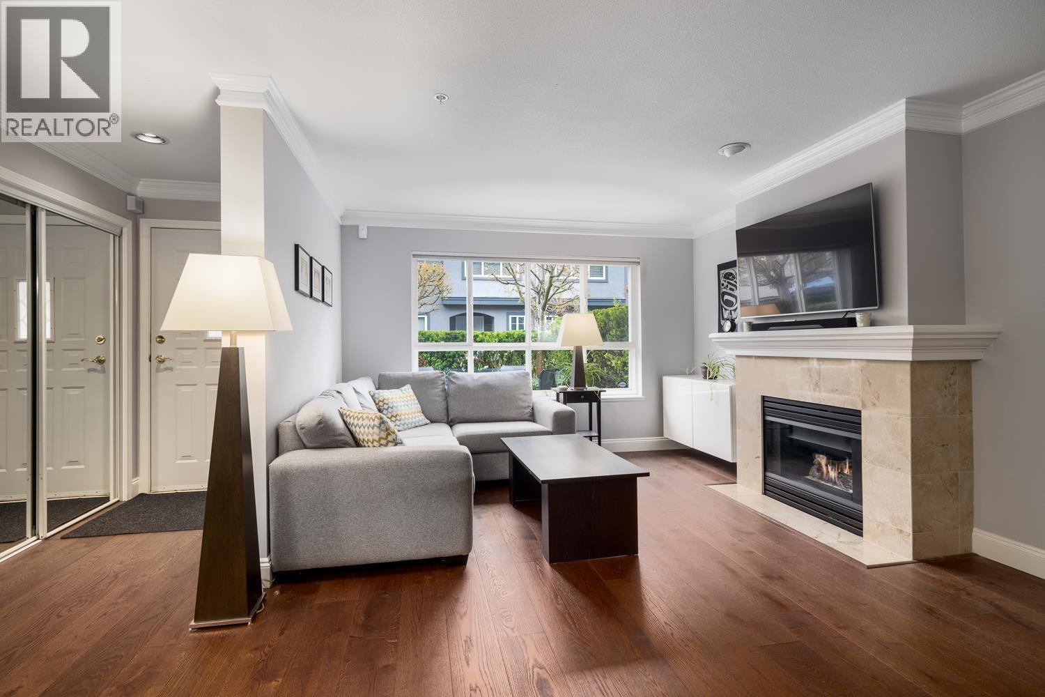 6 258 W 14TH STREET, North Vancouver