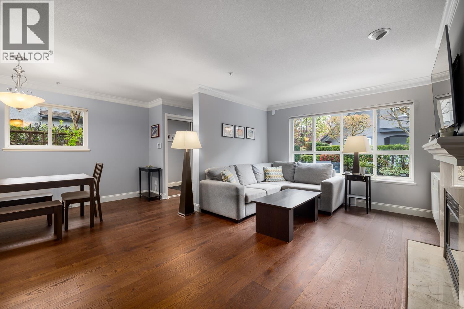 6 258 W 14TH STREET, North Vancouver