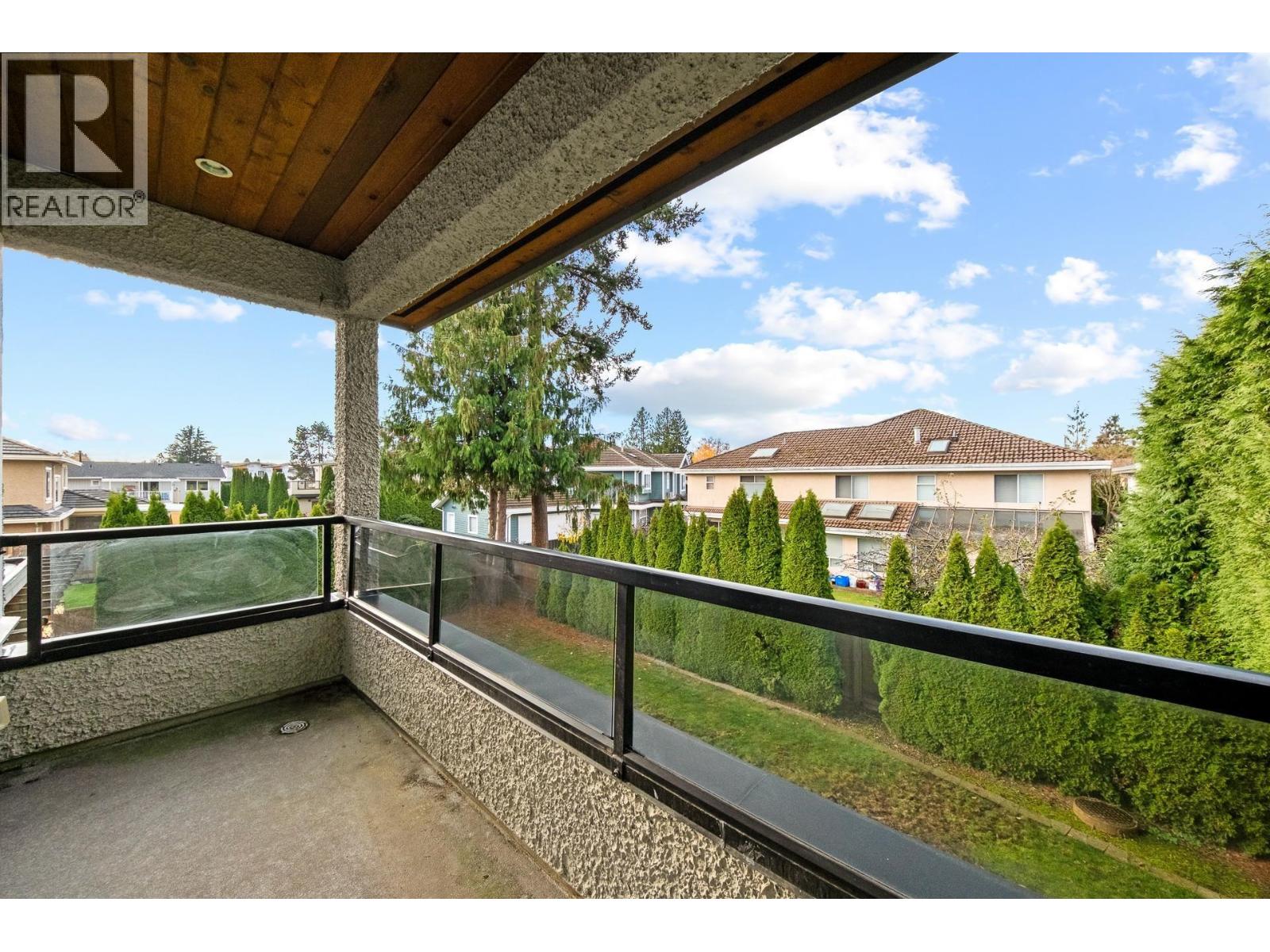 7673 DAMPIER Drive, Richmond