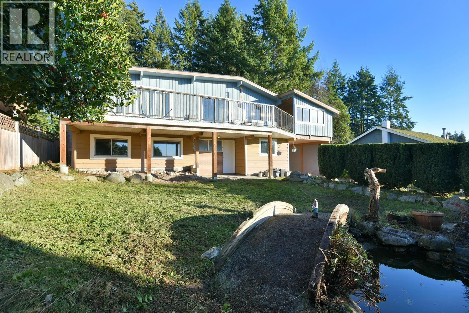 4726 LAUREL AVENUE, Sechelt