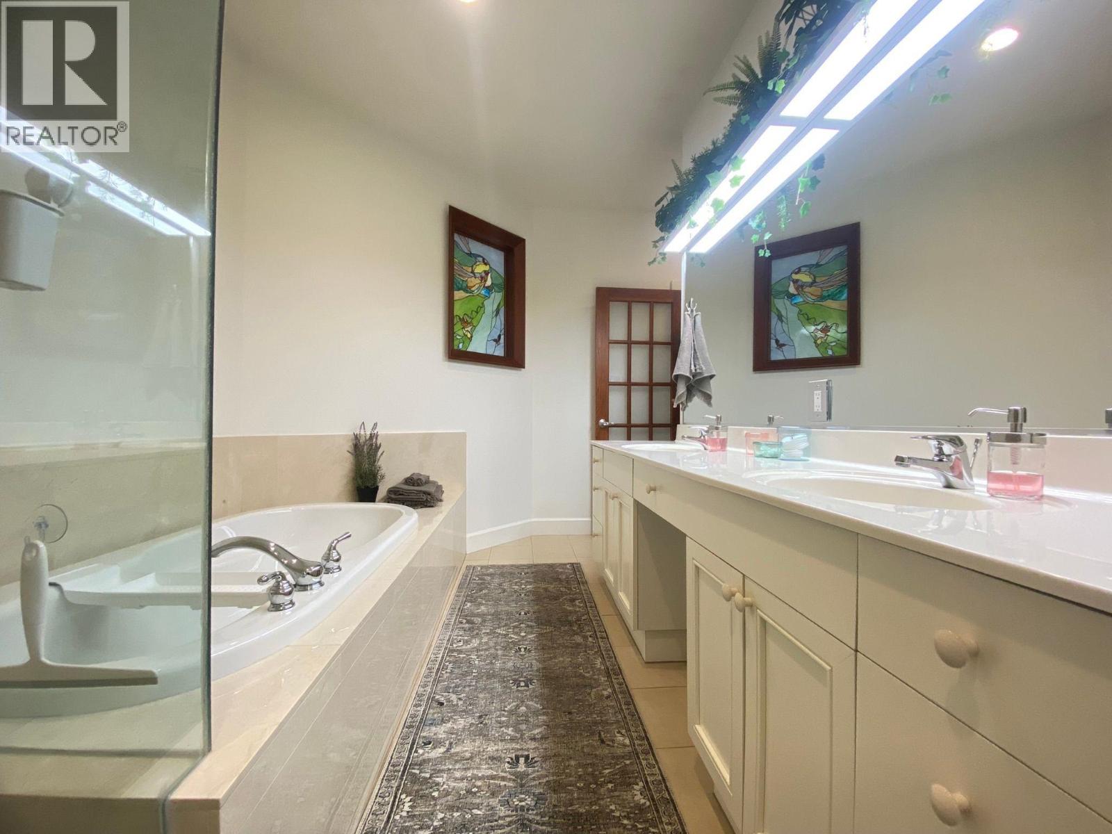 1 251 6 STREET, North Vancouver