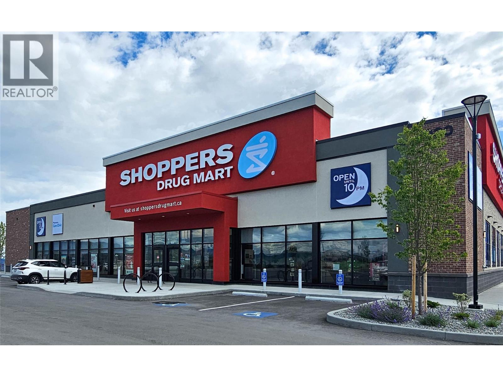 1 757 Barnaby Road, Kelowna