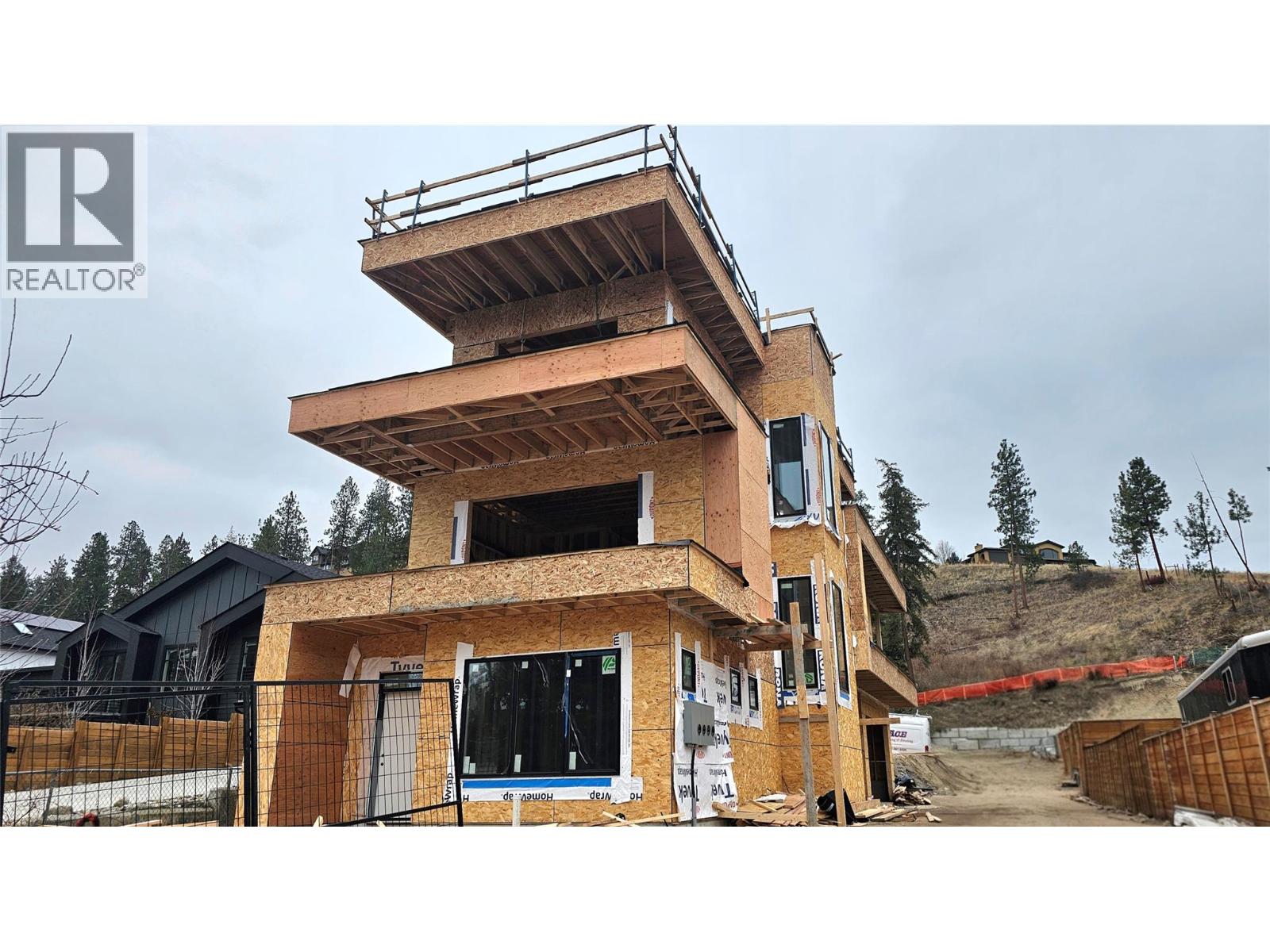 1 757 Barnaby Road, Kelowna