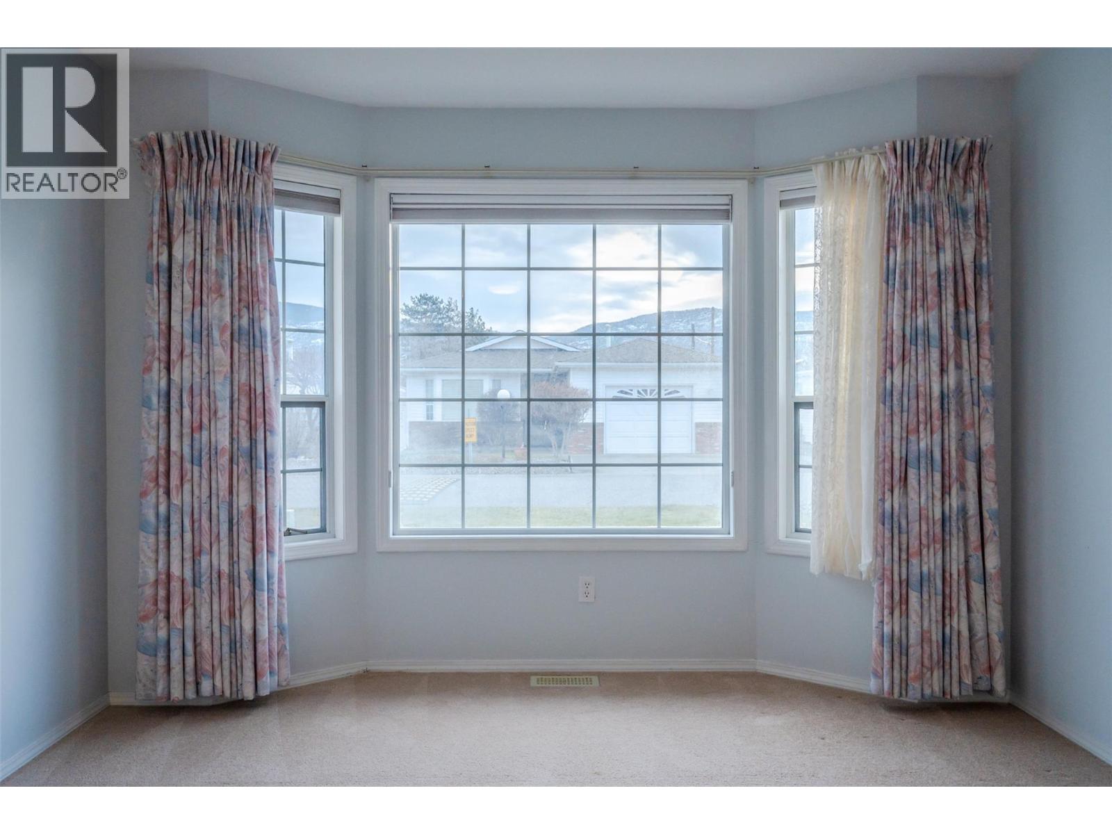 32 Kingfisher Drive, Penticton