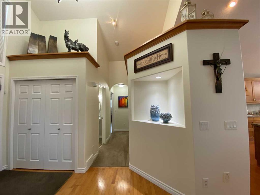 79 Park Place W - Photo 5 of 47, Brooks, Alberta