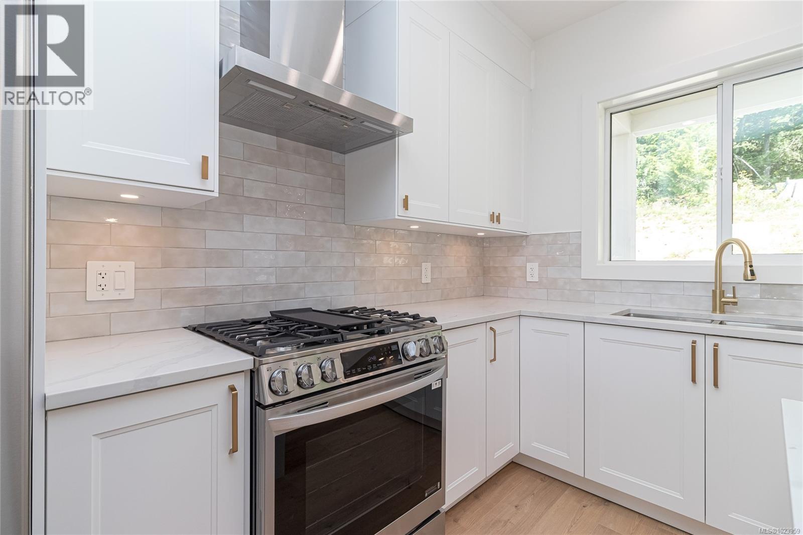 2584 Nickson Way, Sooke