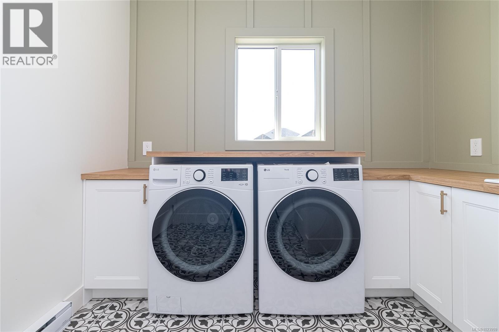 2584 Nickson Way, Sooke