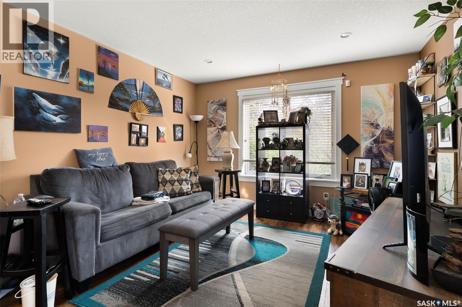 Single Family House 2 Level for Sale in  Arthur STREET Regina 