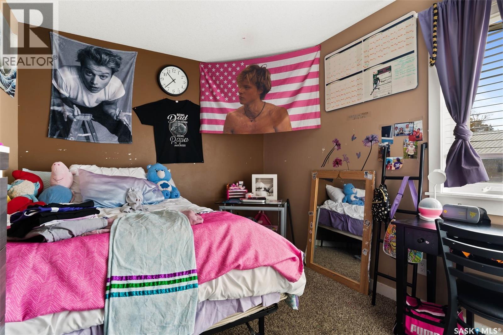 Single Family House 2 Level for Sale in  Arthur STREET Regina 