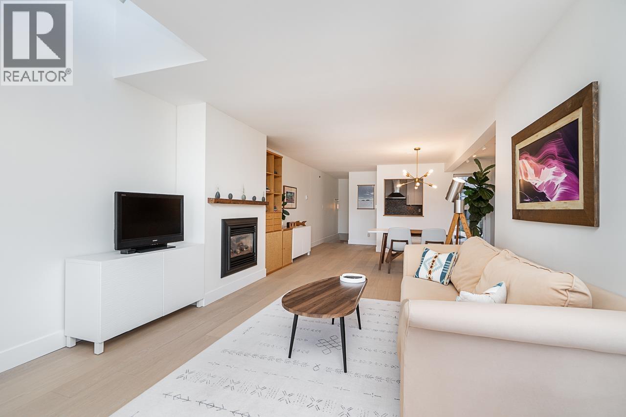 2240 YORK AVENUE, Vancouver