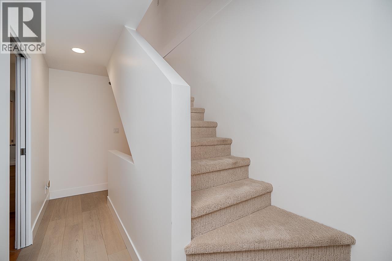 2240 YORK AVENUE, Vancouver