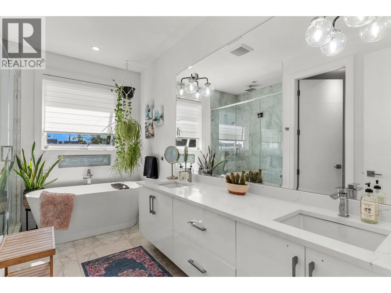 1668 DUNCAN Drive, Delta