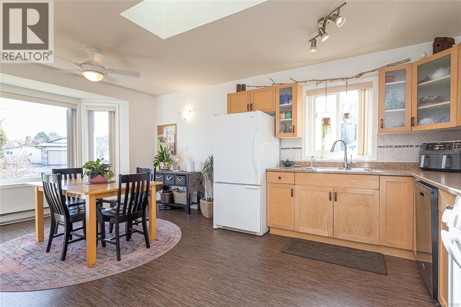 1279 Gilley Cres, Parksville