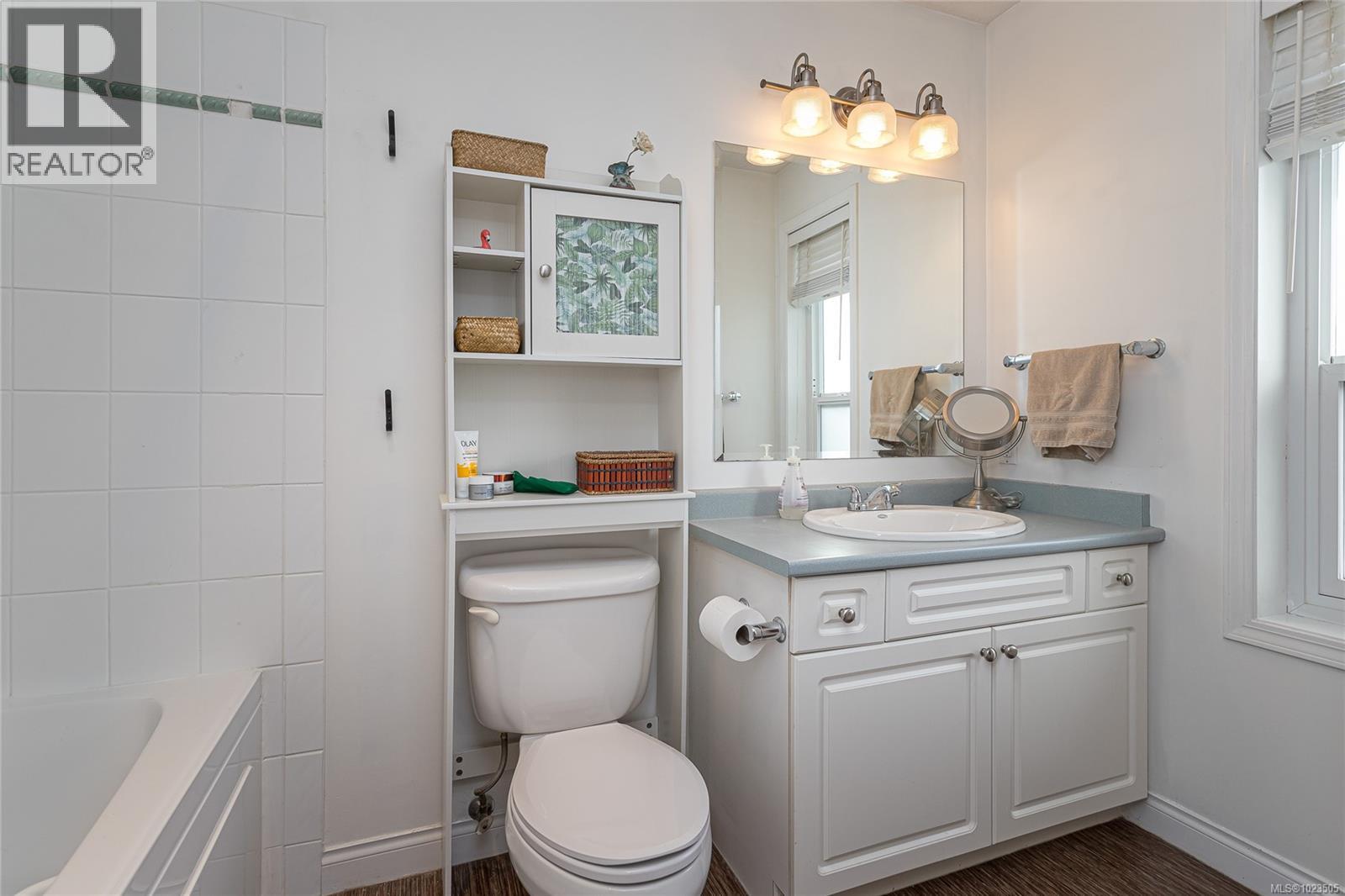 1279 Gilley Cres, Parksville