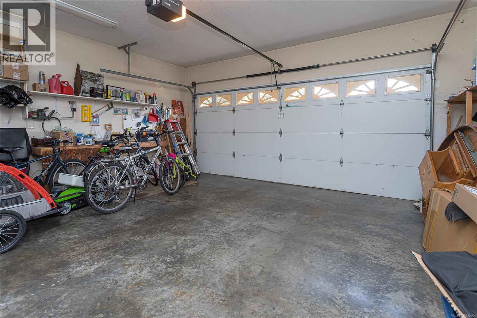 1279 Gilley Cres, Parksville