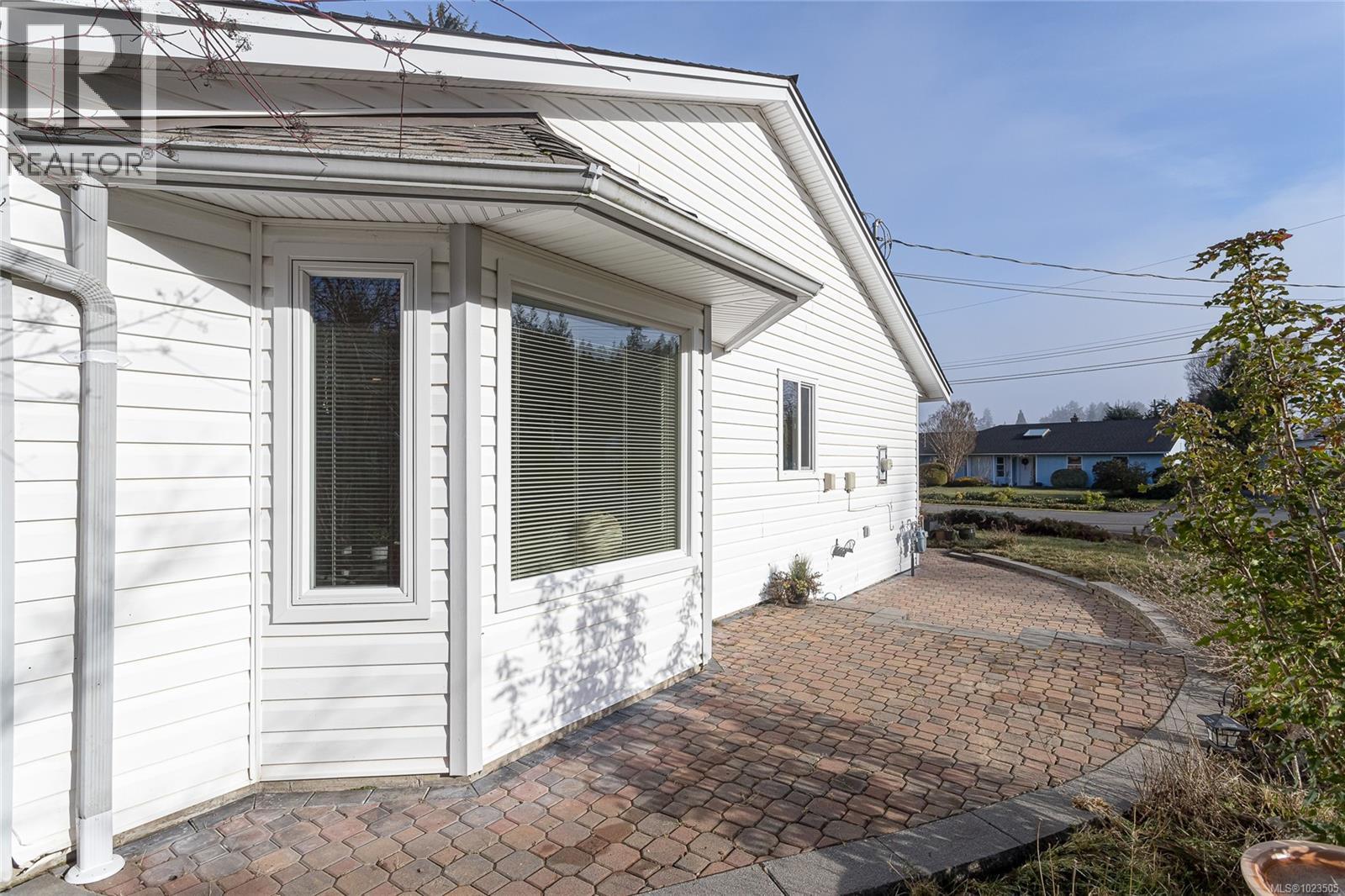 1279 Gilley Cres, Parksville