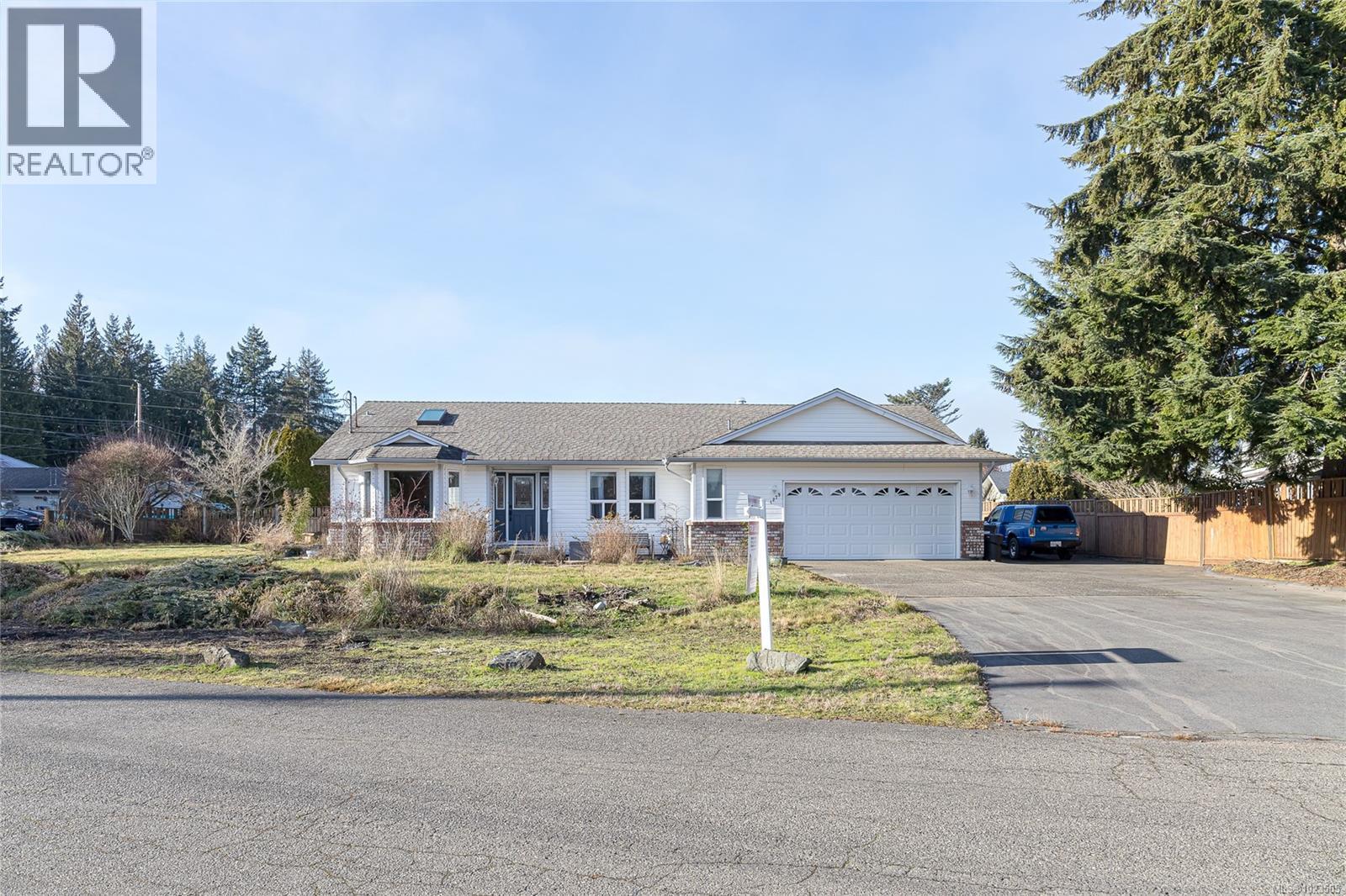 1279 Gilley Cres, Parksville