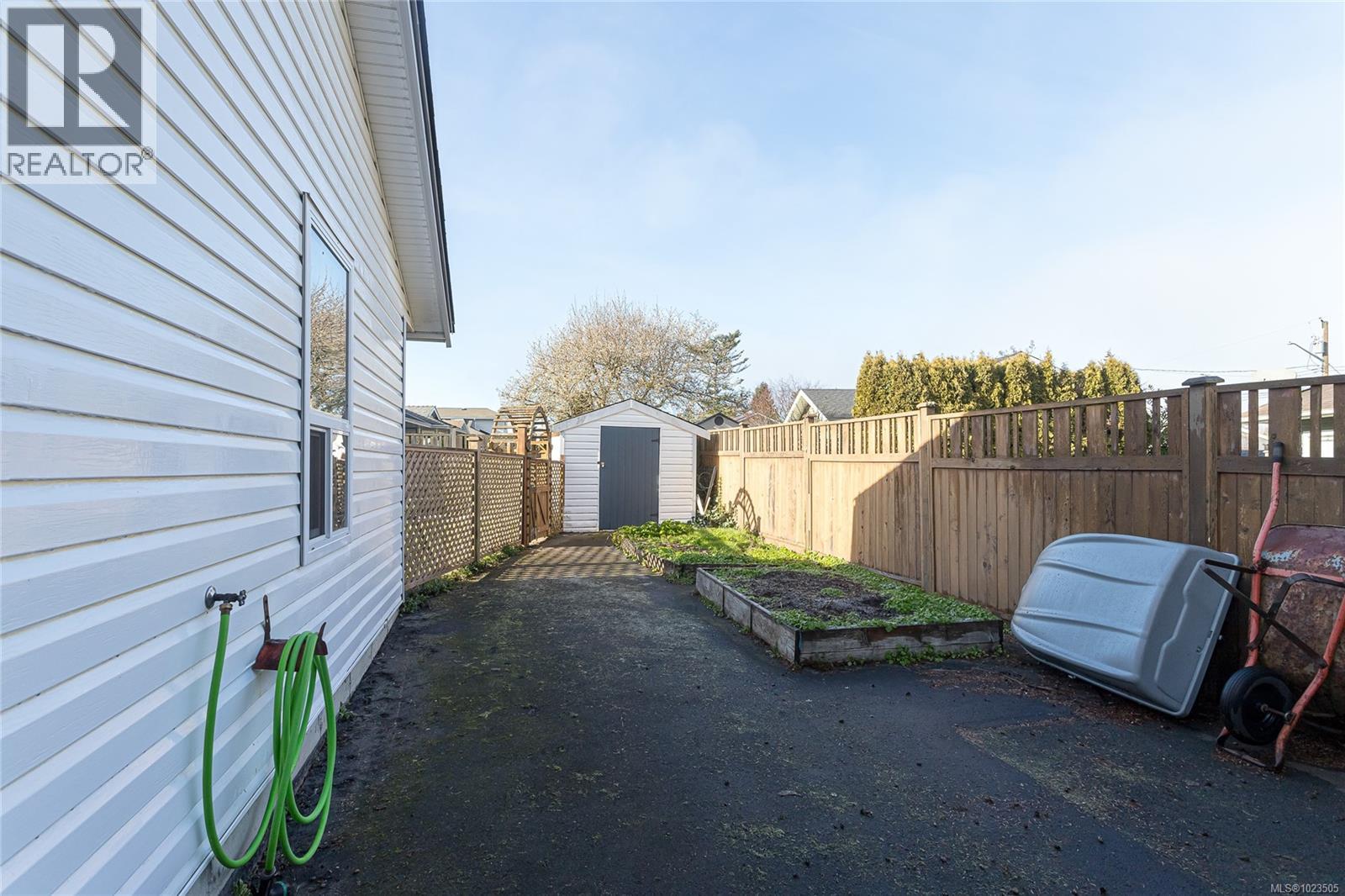 1279 Gilley Cres, Parksville