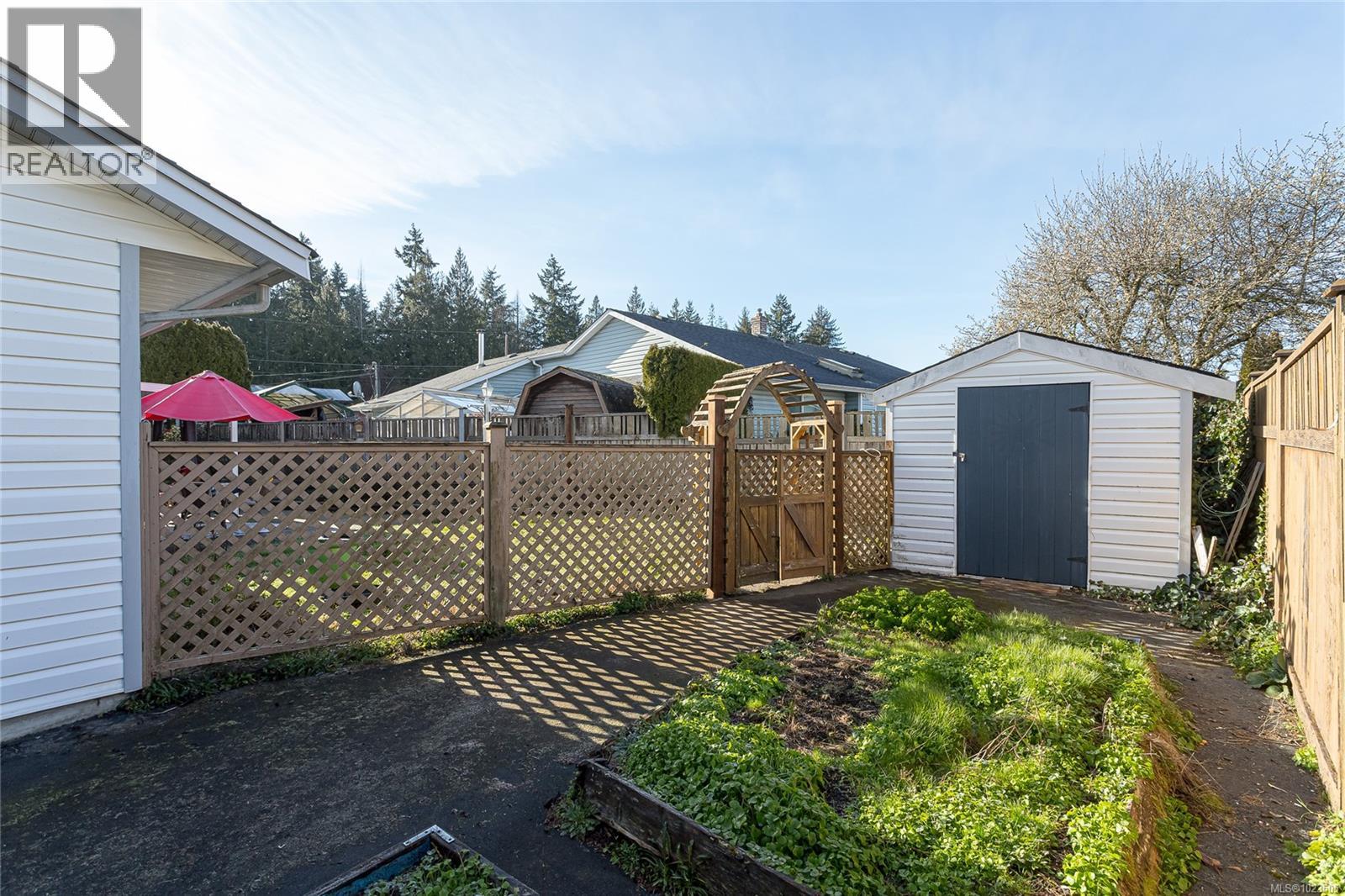 1279 Gilley Cres, Parksville