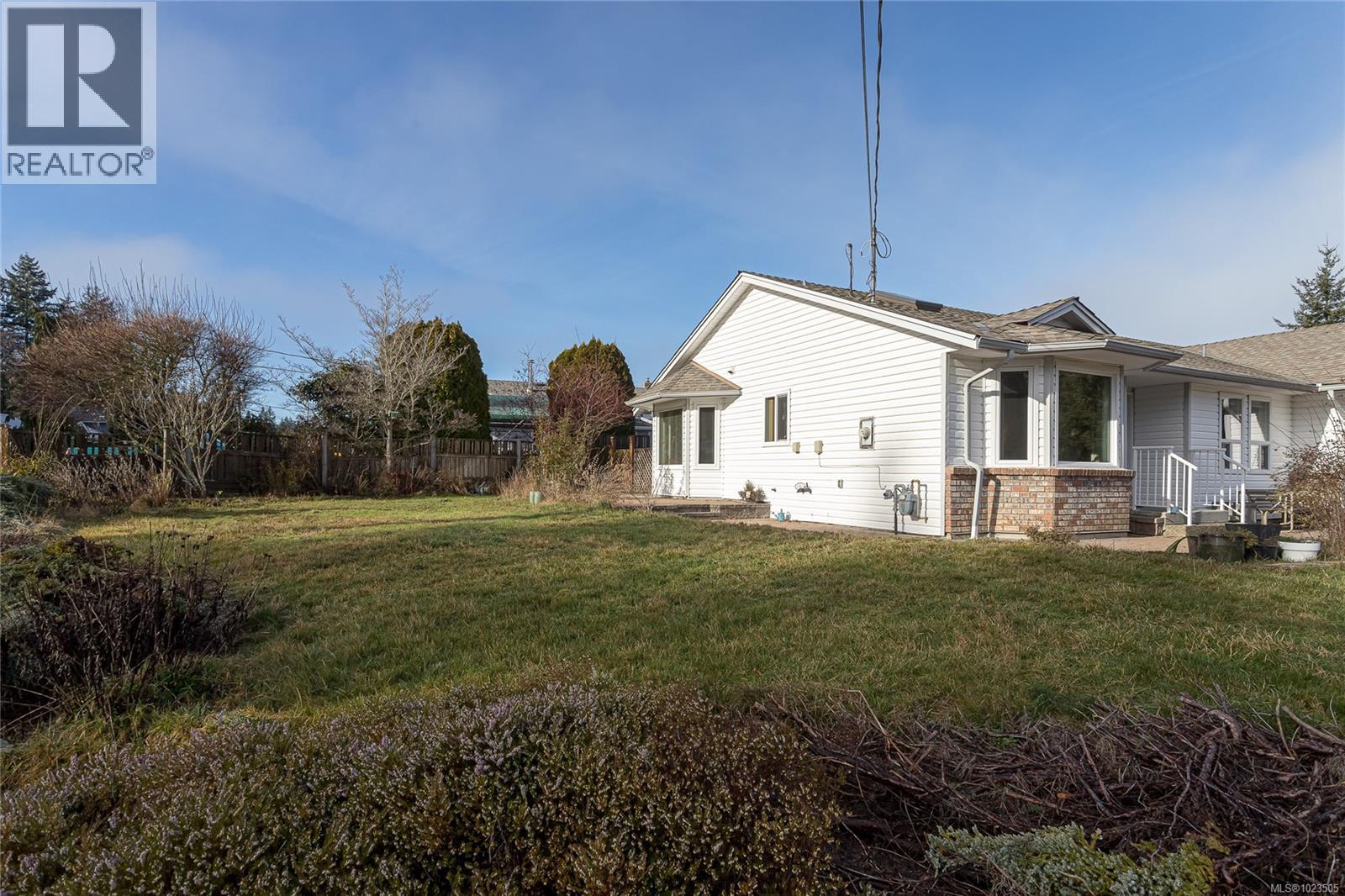 1279 Gilley Cres, Parksville