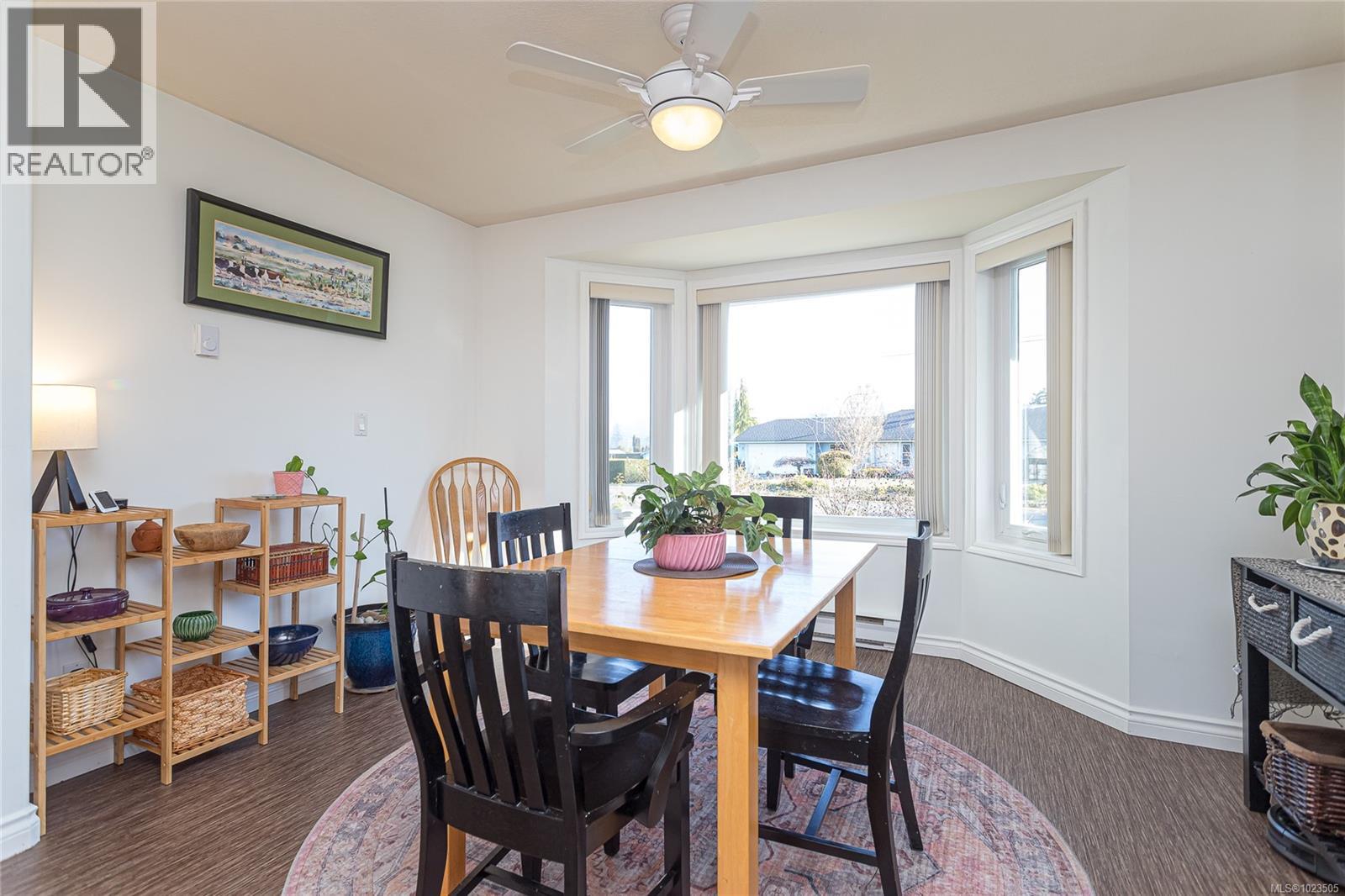 1279 Gilley Cres, Parksville