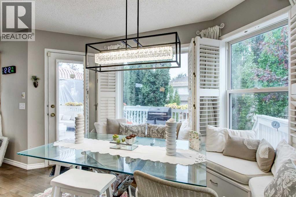 Single Family House for Sale in  Sierra Morena Court SW Signal Hill Calgary 