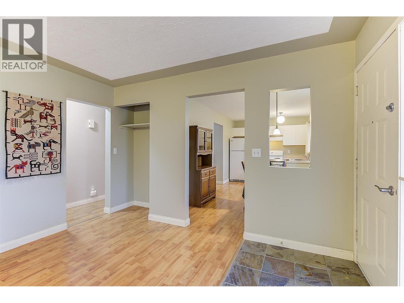  1122 Stockwell Avenue, Kelowna