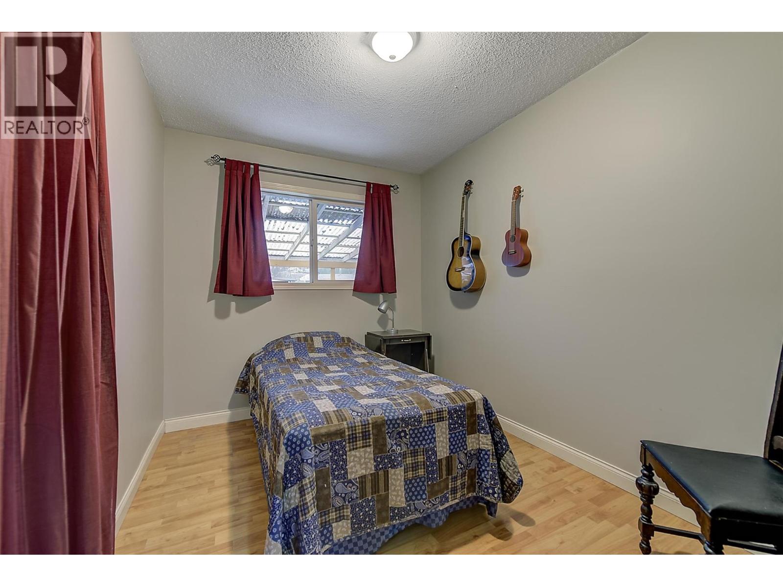  1122 Stockwell Avenue, Kelowna