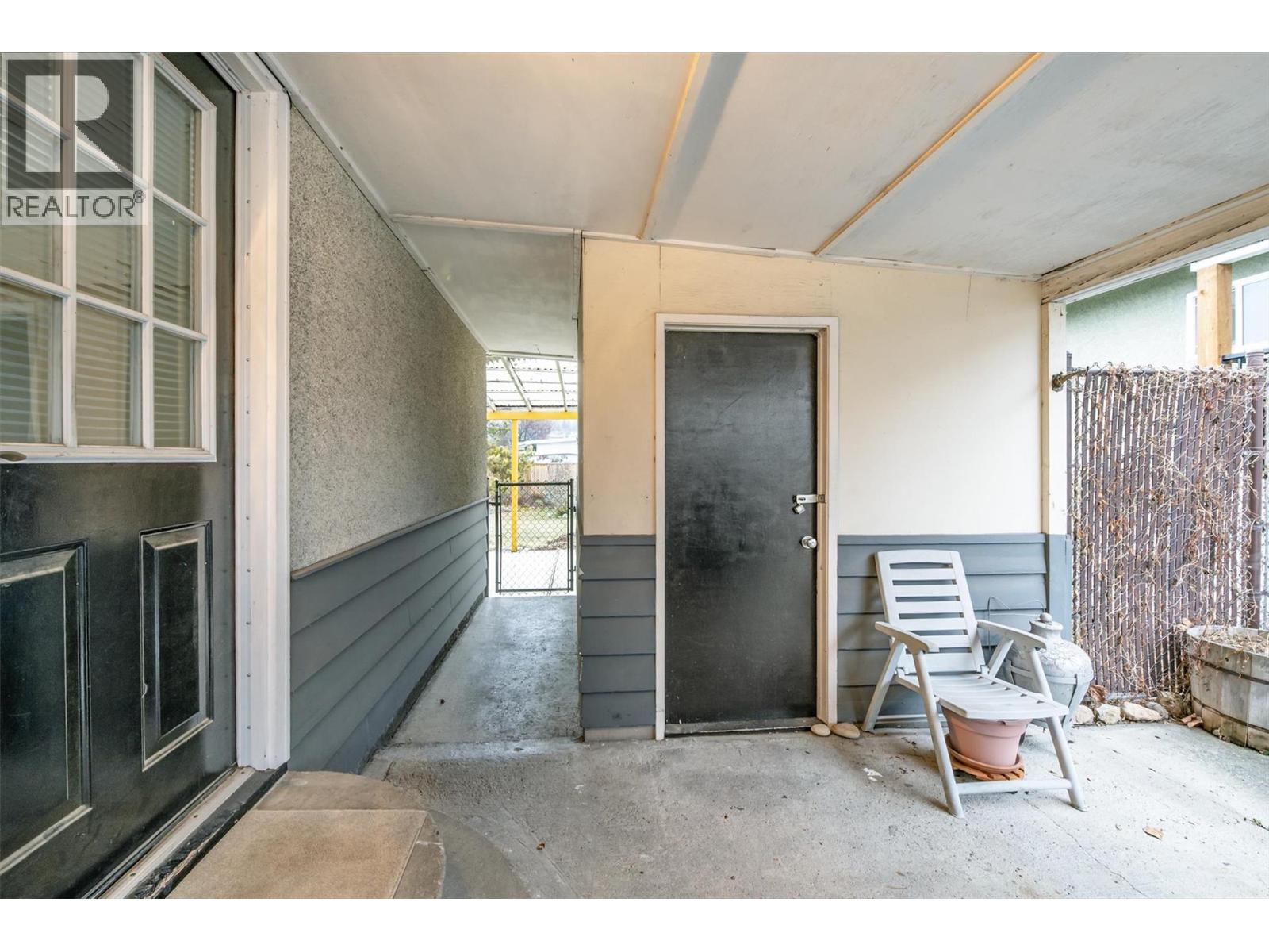  1122 Stockwell Avenue, Kelowna