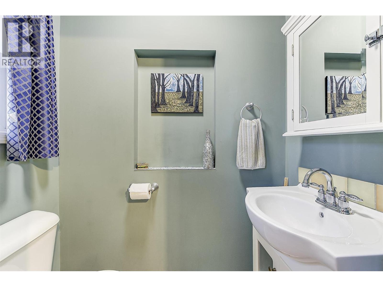  1122 Stockwell Avenue, Kelowna