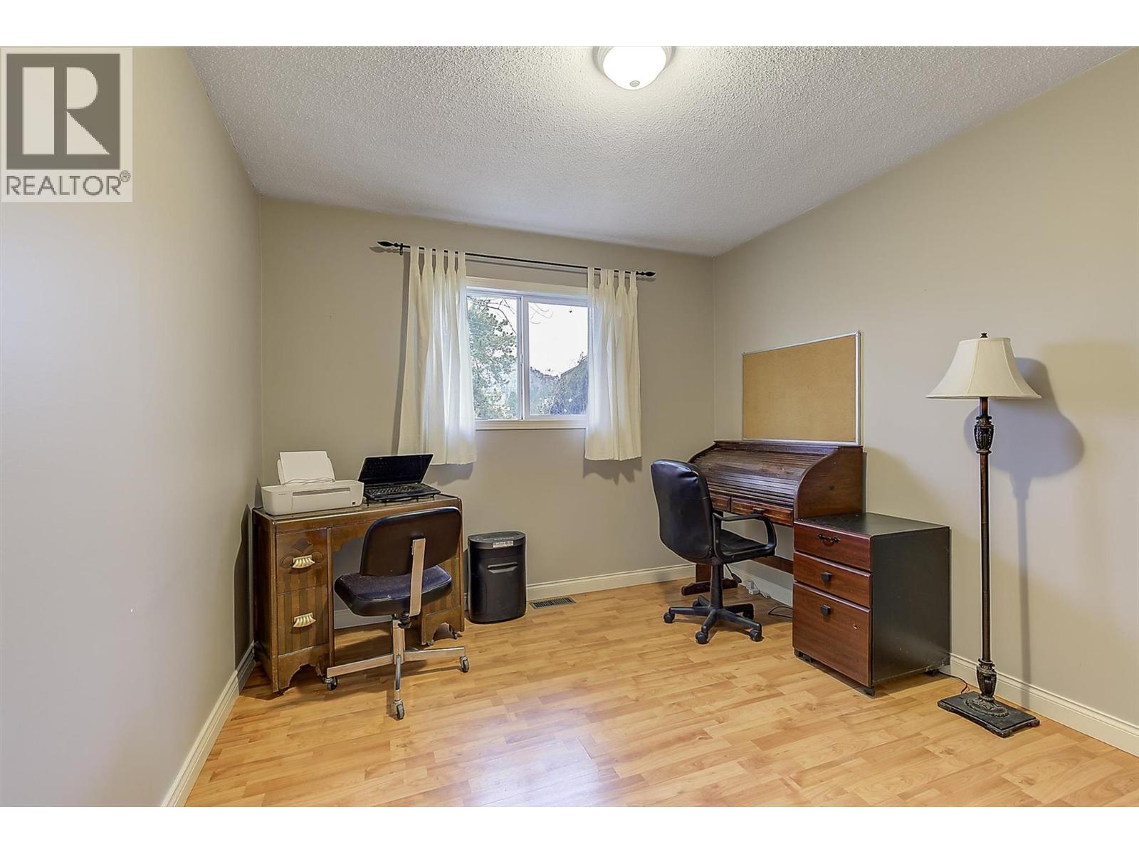  1122 Stockwell Avenue, Kelowna