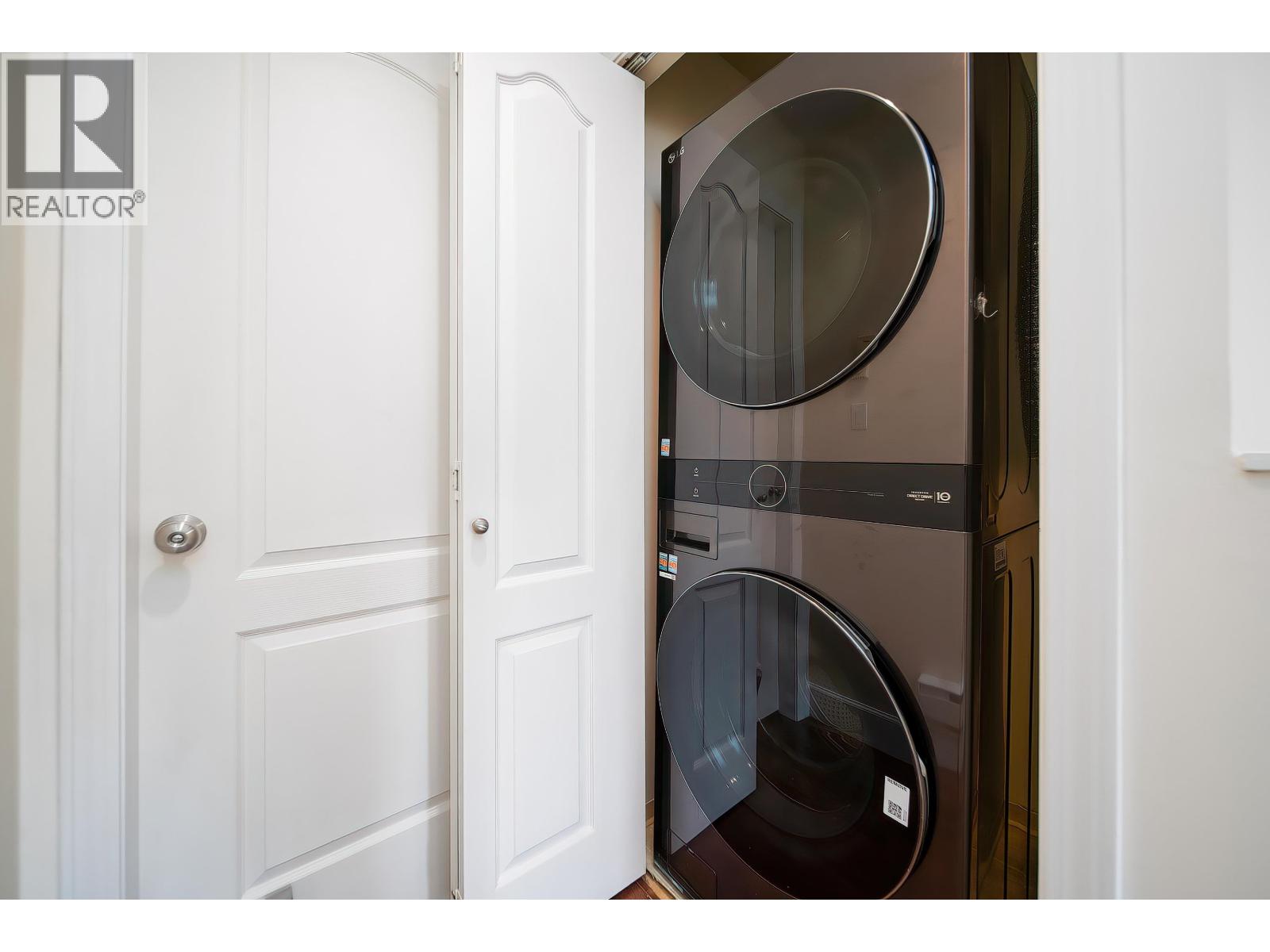 #15-9288 KEEFER Avenue, Richmond