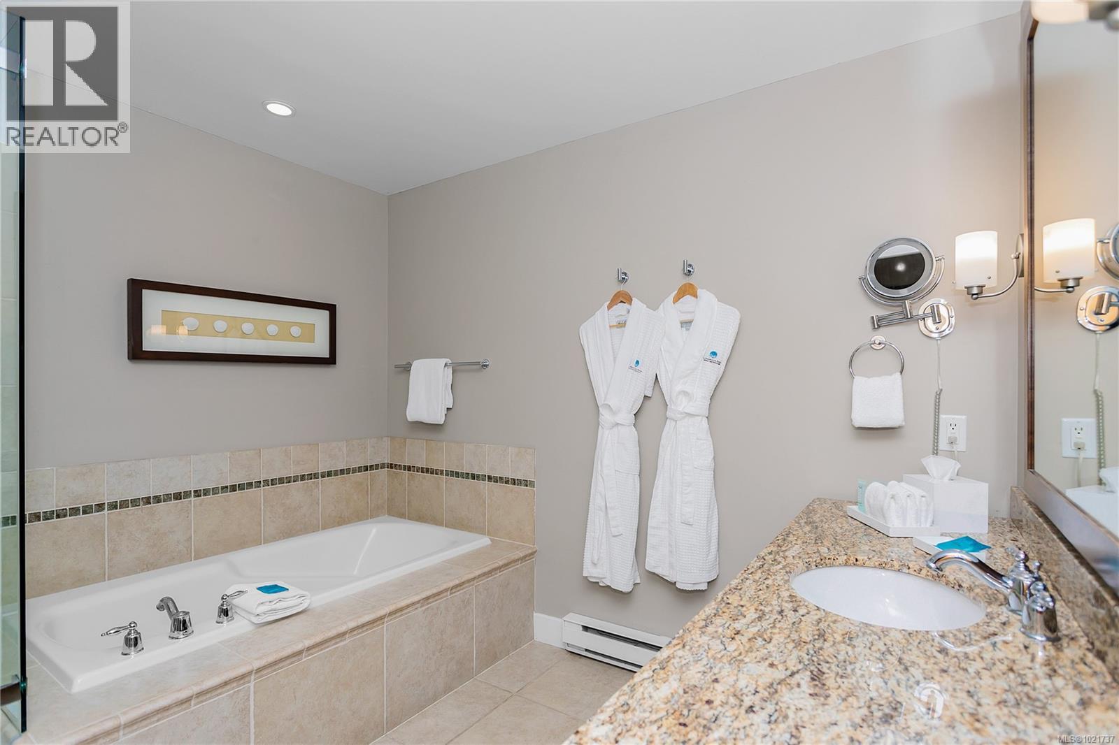 129c/130 181 Beachside Dr, Parksville