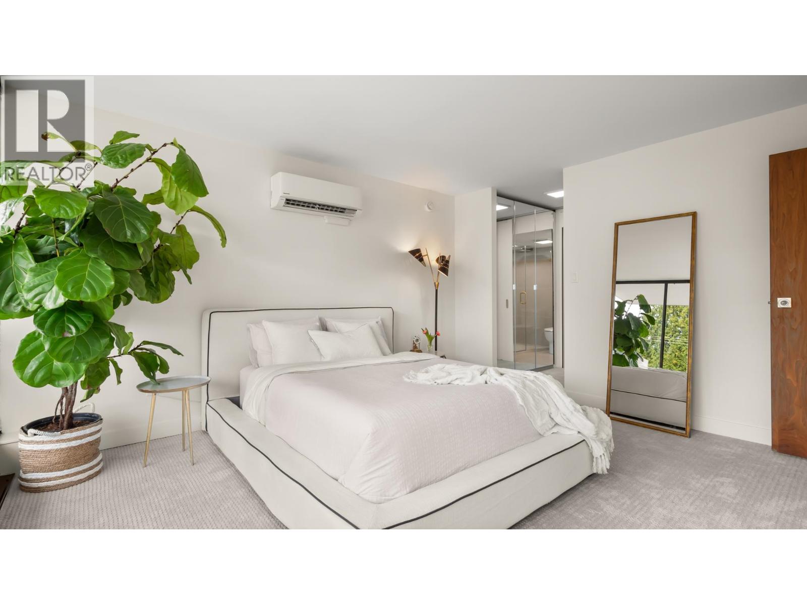 401 475 13TH STREET, West Vancouver