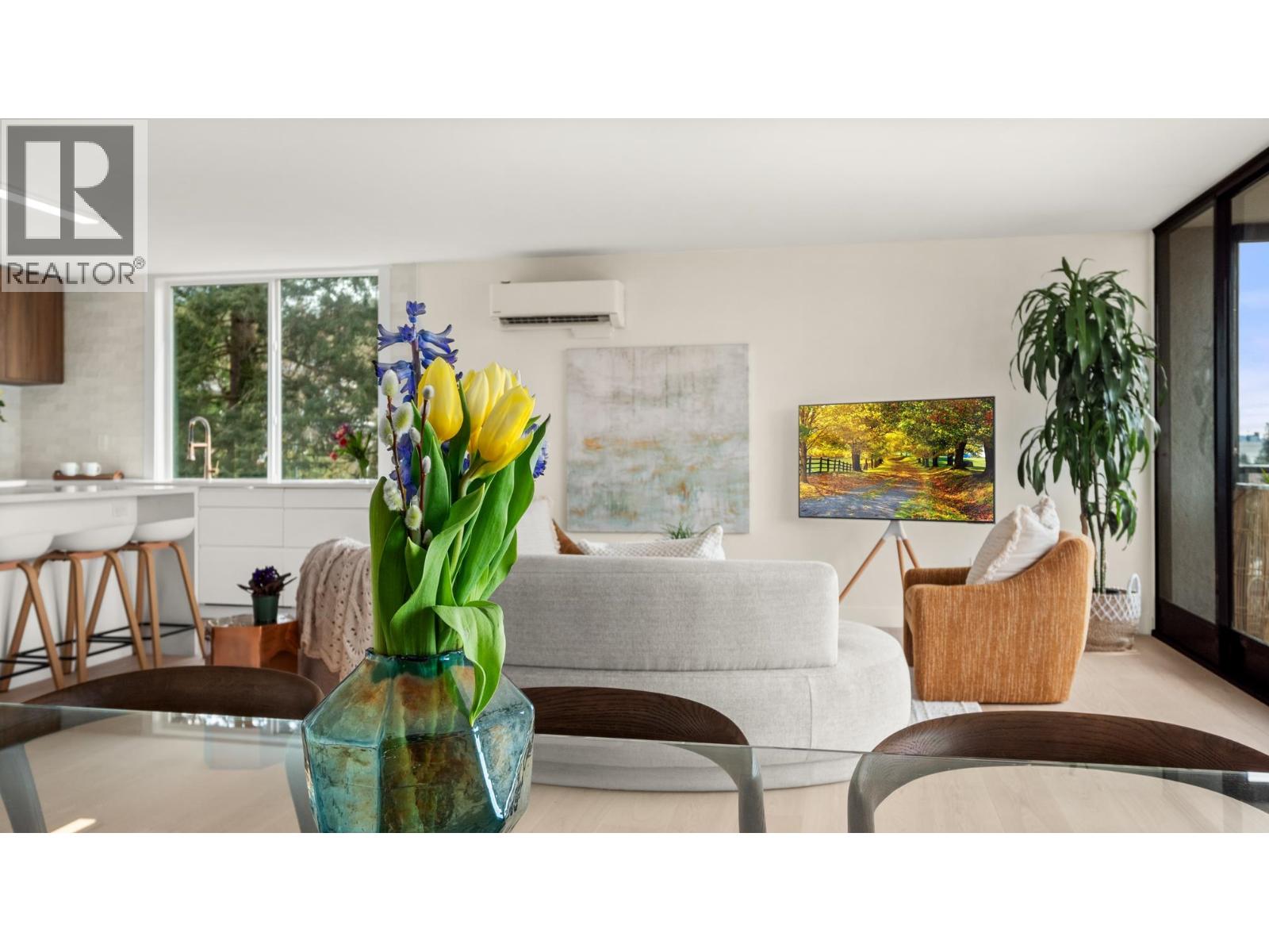 401 475 13TH STREET, West Vancouver