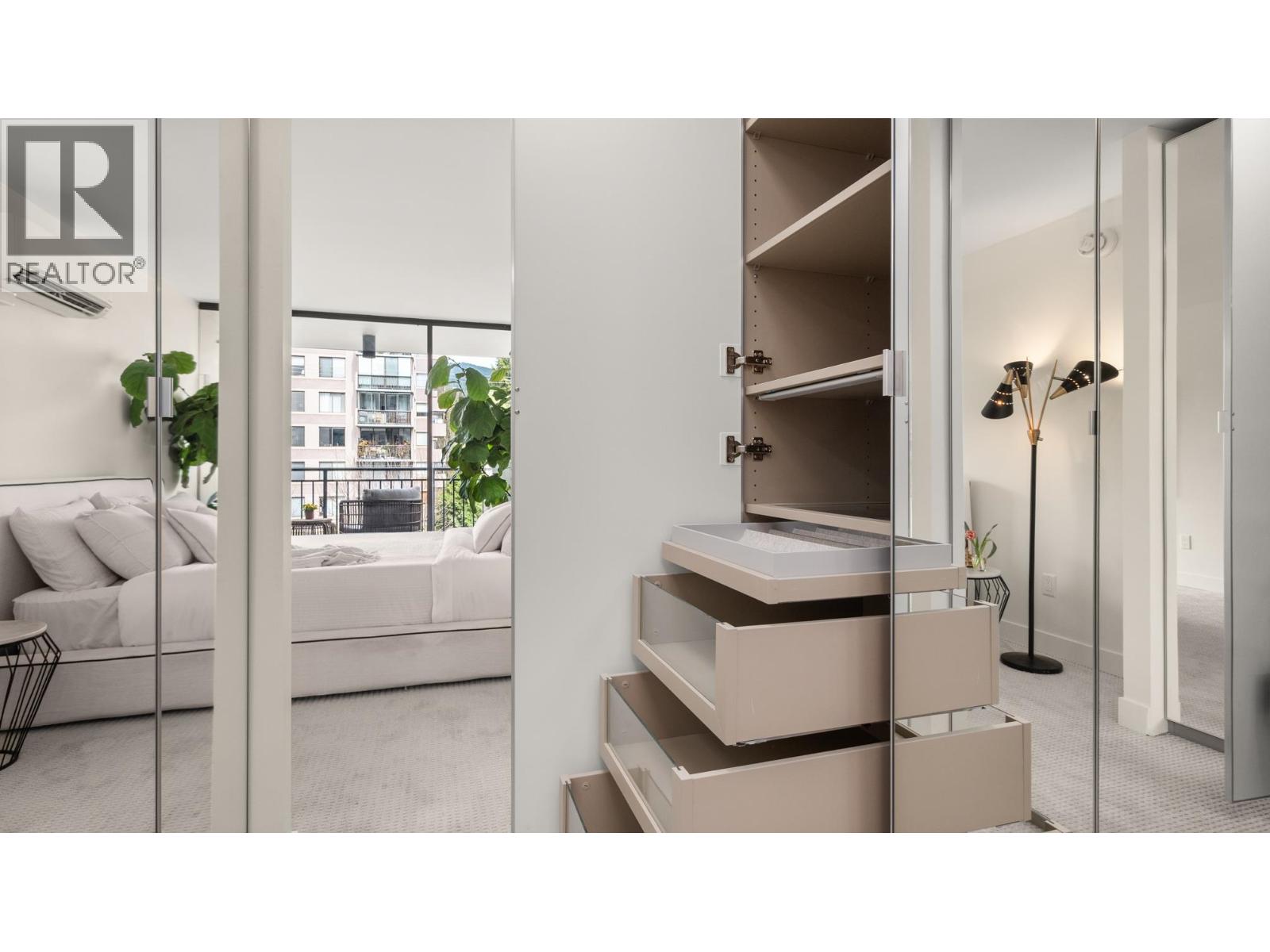 401 475 13TH STREET, West Vancouver