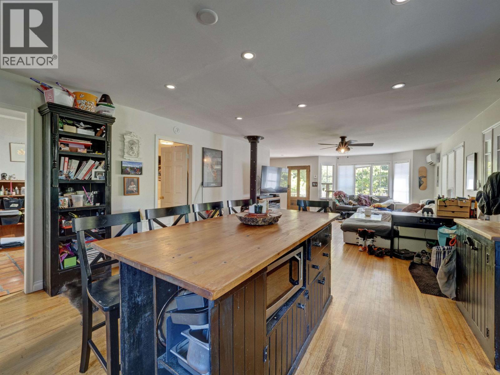 2602 LOWER ROAD, Roberts Creek